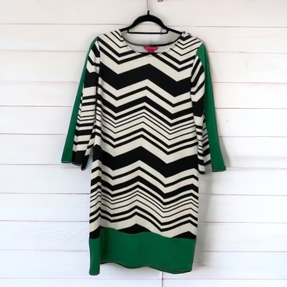 Sunny Leigh Bright Green & Navy Chevron Dress - Picture 1 of 16